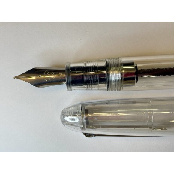 Ellington Pens Fountain Pen Clarity Transparent Clear Medium Nib NEW - Picture 2 of 5